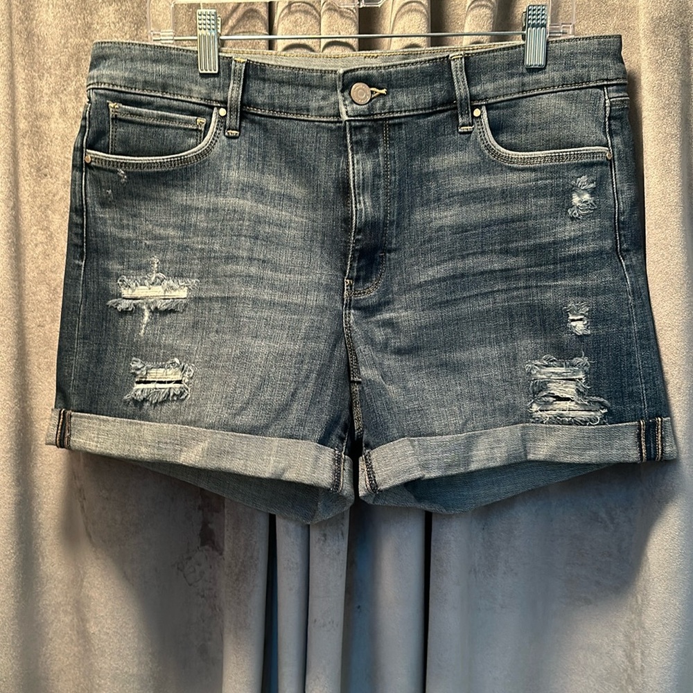 WHBM size 14 cuffed shorts